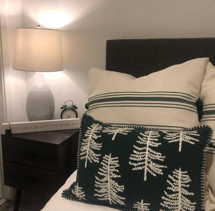 Cozy Getaway At Lake O' The Pines Ore City Екстериор снимка